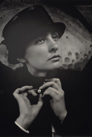Georgia O'Keeffe: The Brightness of Light